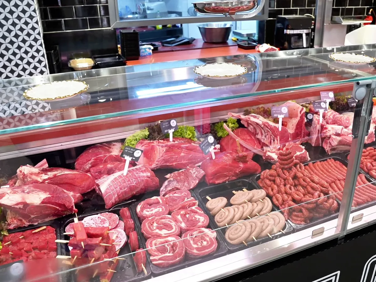 Meat and cold cuts counter in a Maison Carne butcher shop
